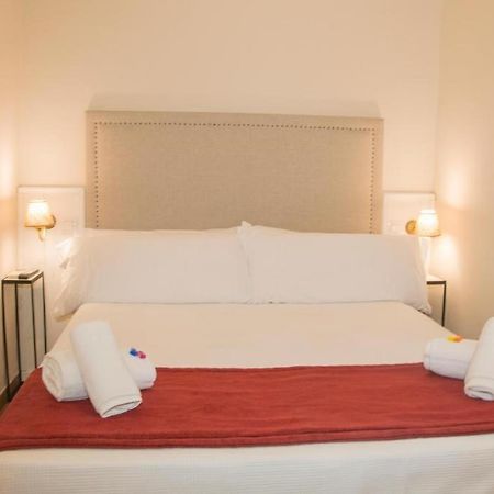 Hostal Callejon Del Agua เซบีญา ภายนอก รูปภาพ