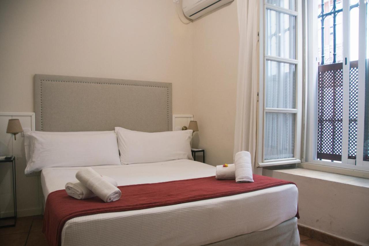 Hostal Callejon Del Agua เซบีญา ภายนอก รูปภาพ