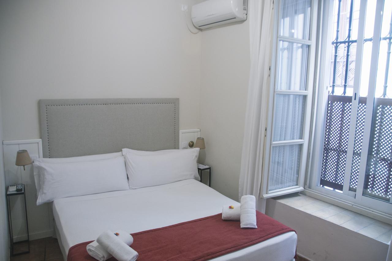 Hostal Callejon Del Agua เซบีญา ภายนอก รูปภาพ