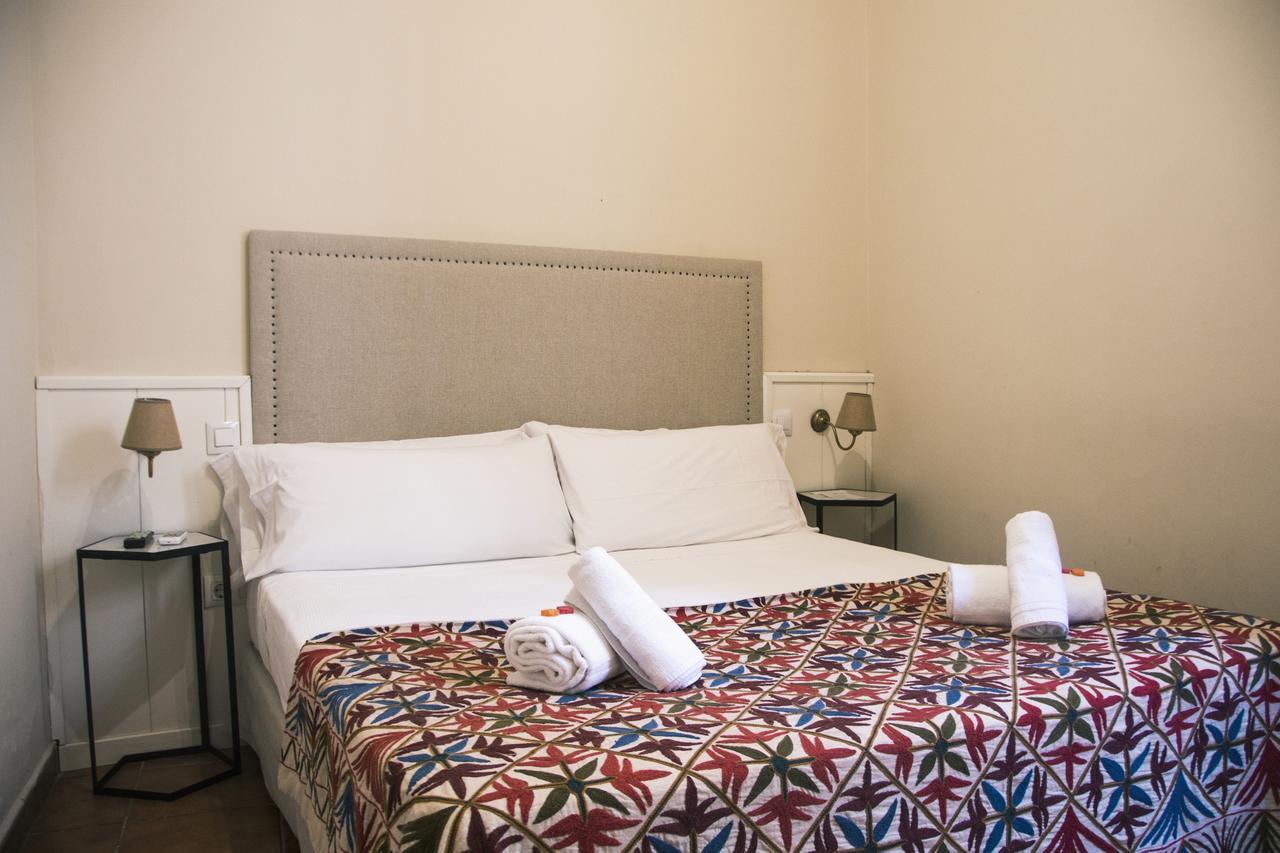 Hostal Callejon Del Agua เซบีญา ภายนอก รูปภาพ