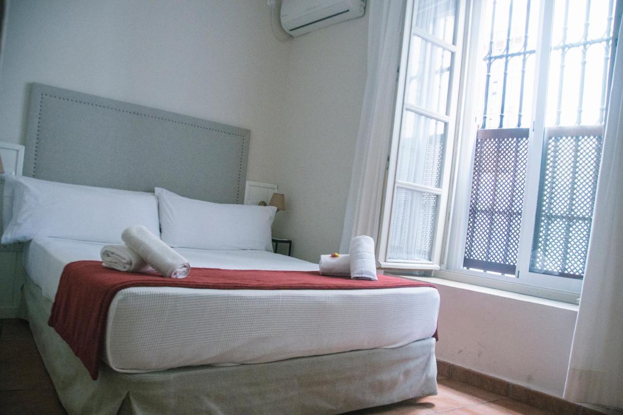 Hostal Callejon Del Agua เซบีญา ภายนอก รูปภาพ