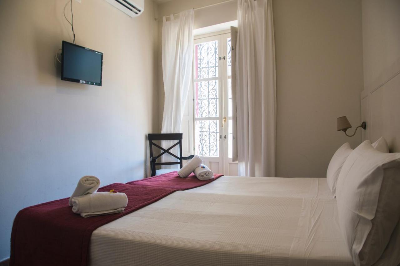 Hostal Callejon Del Agua เซบีญา ภายนอก รูปภาพ