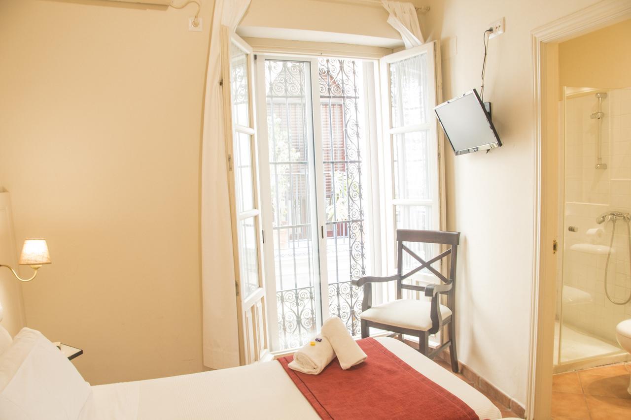 Hostal Callejon Del Agua เซบีญา ภายนอก รูปภาพ